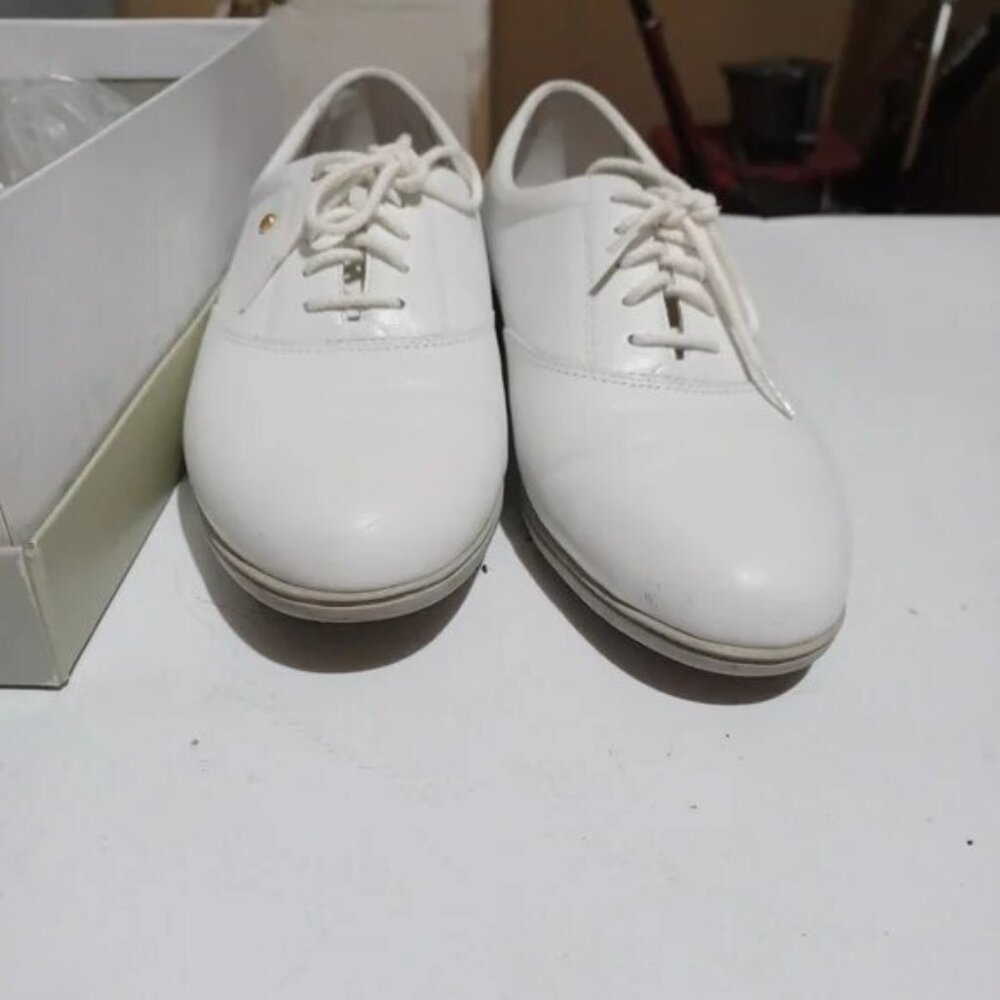 Easy Spirite Womens 10B Anti Gravity White Tie Ups Pre Owned
